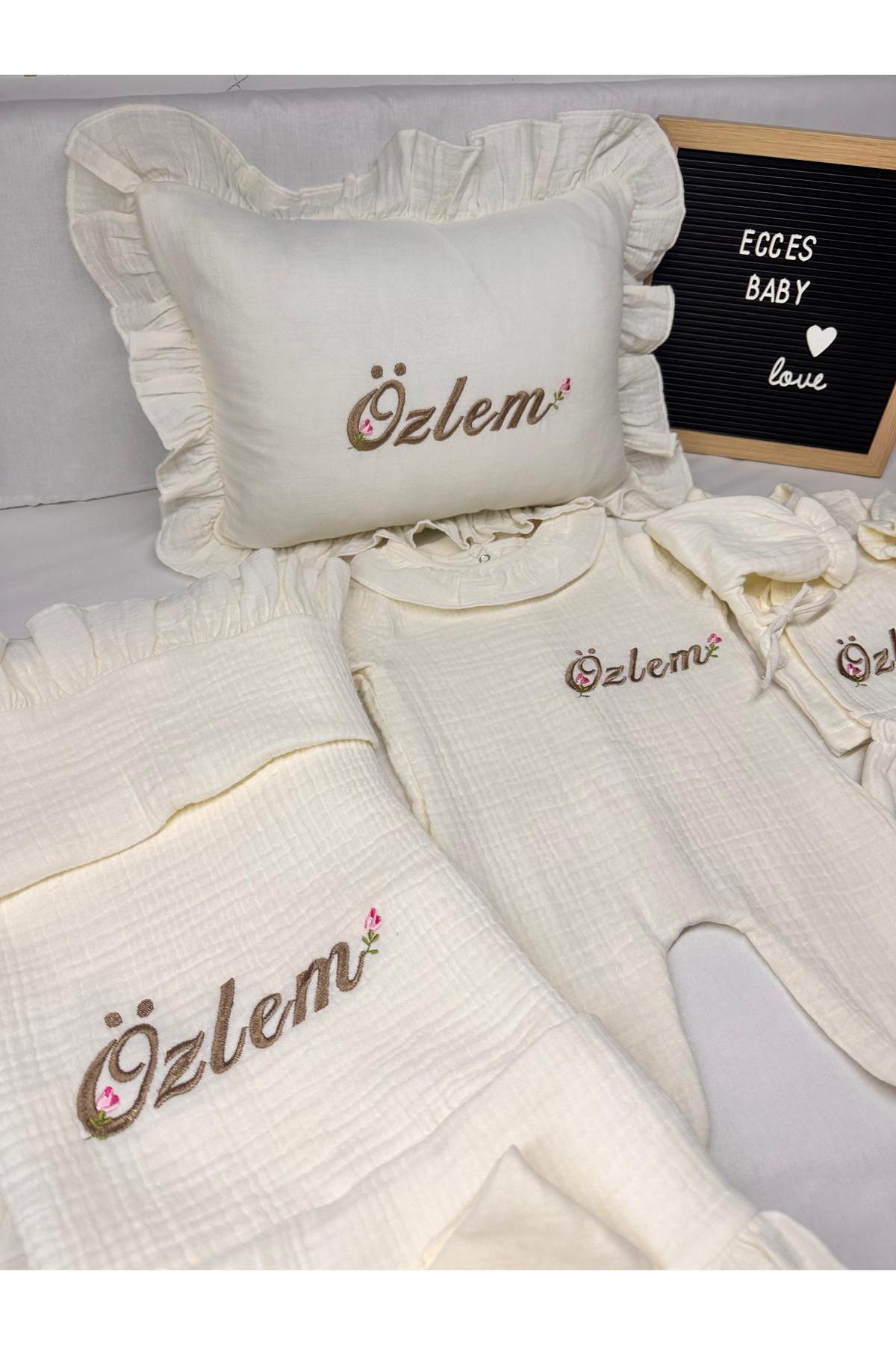 Müslin Tulum Takımı Fırfırlı 8 li Set Müslin Tulum Takımı Fırfırlı 8 li Set